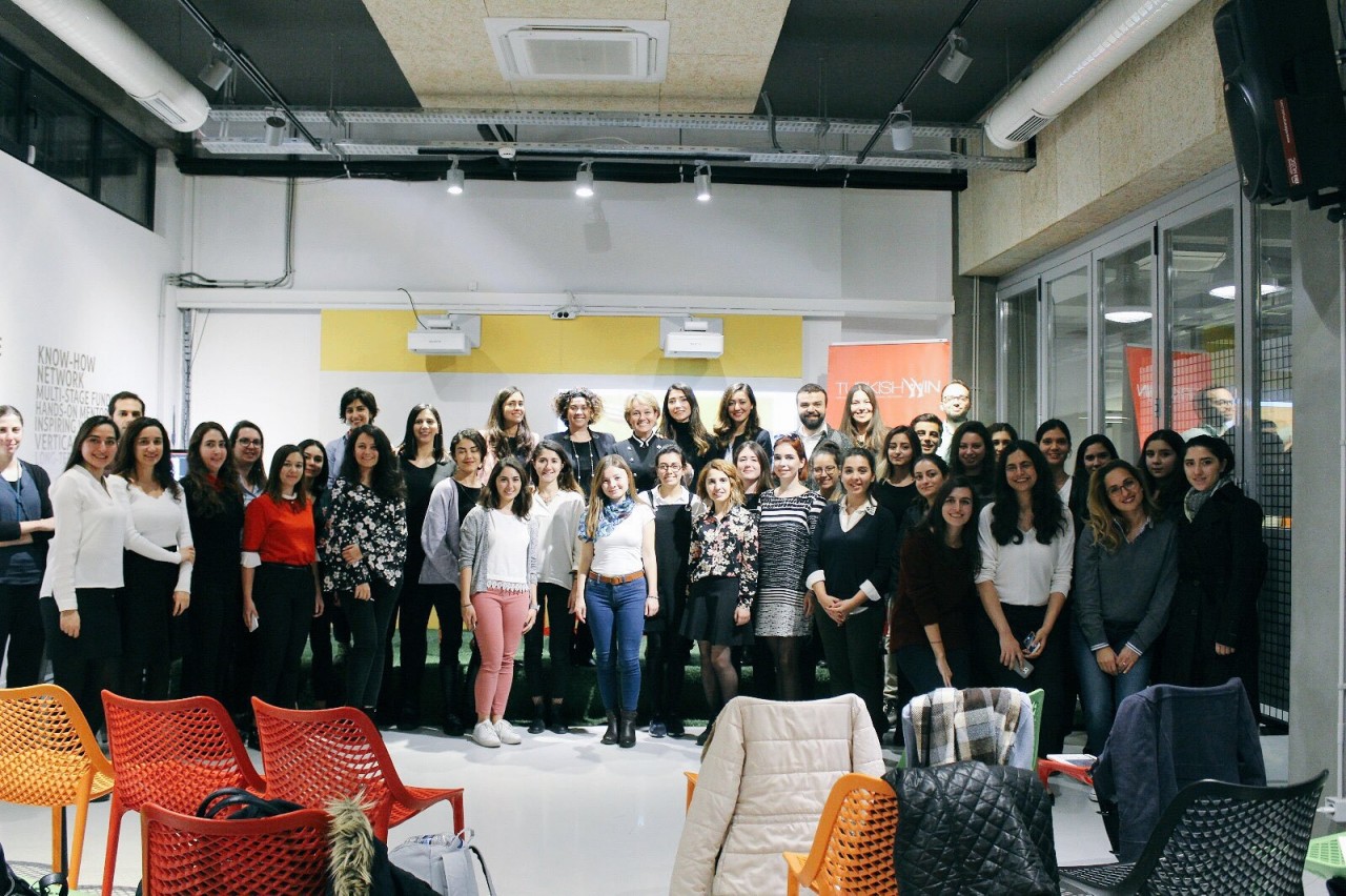 How to Become A Good People Manager: The Journey Begins!